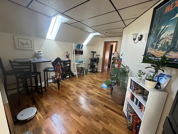2nd image of 2621 N Maryland Ave #3