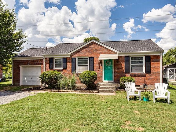 2nd image of 2918 Leatherwood Dr