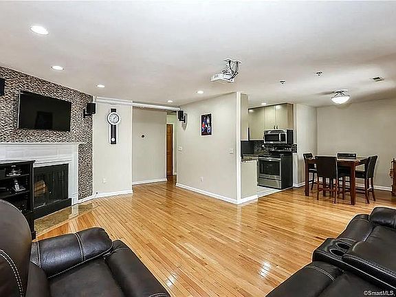 2nd image of 25 2nd St APT B1