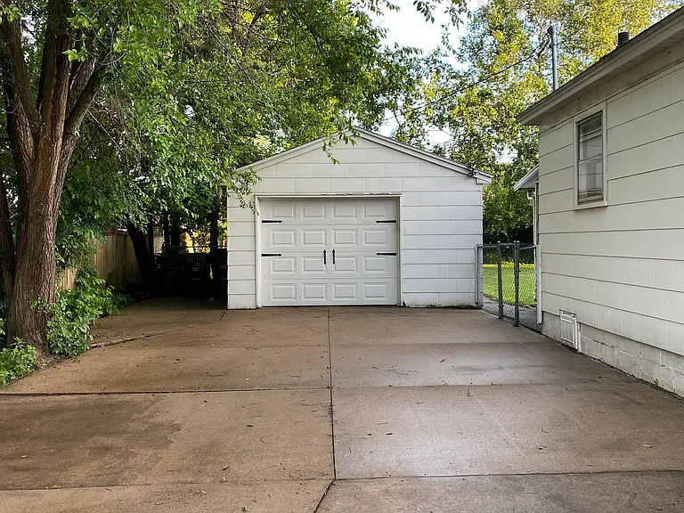 2150 Hyde Ave — Photo 51