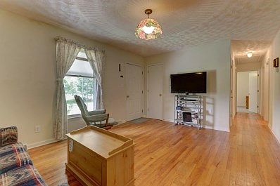 004-285642-IMG_6123_4_5_6_7_6820876