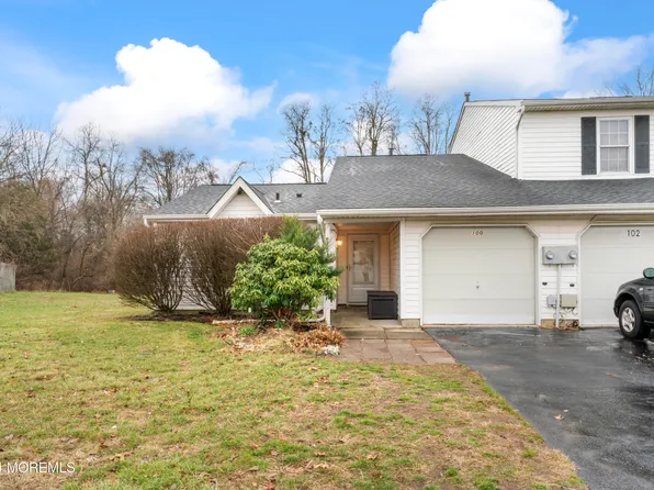 100 Harbor Circle, Freehold, NJ 07728