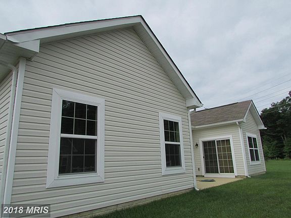 Exterior (Rear)