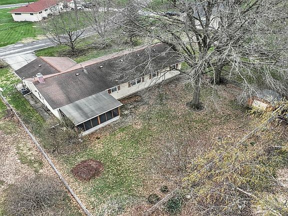 5th image of 17 Montez Dr