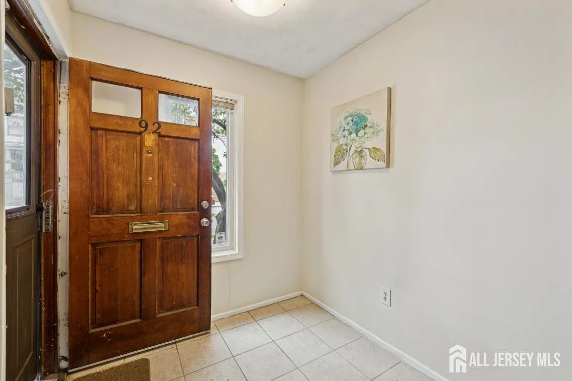 1 bed, 1.5 bath, $800 — Photo 4