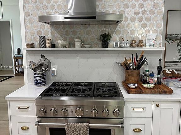 3rd image of 159 Oakwood Ln #159