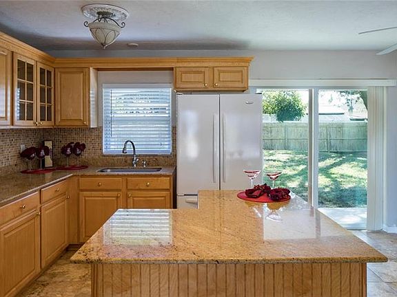 2nd image of 1149 Glenwood Dr