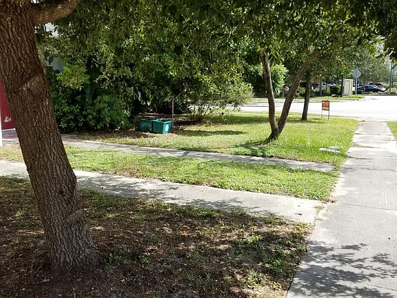 3rd image of 114 Lori Anne Ln