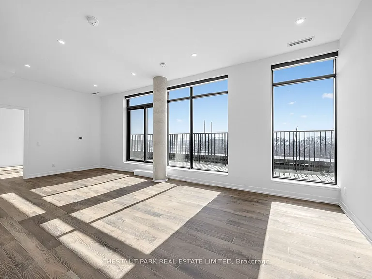 759 Queen St E #Penthouse 1 — Photo 15