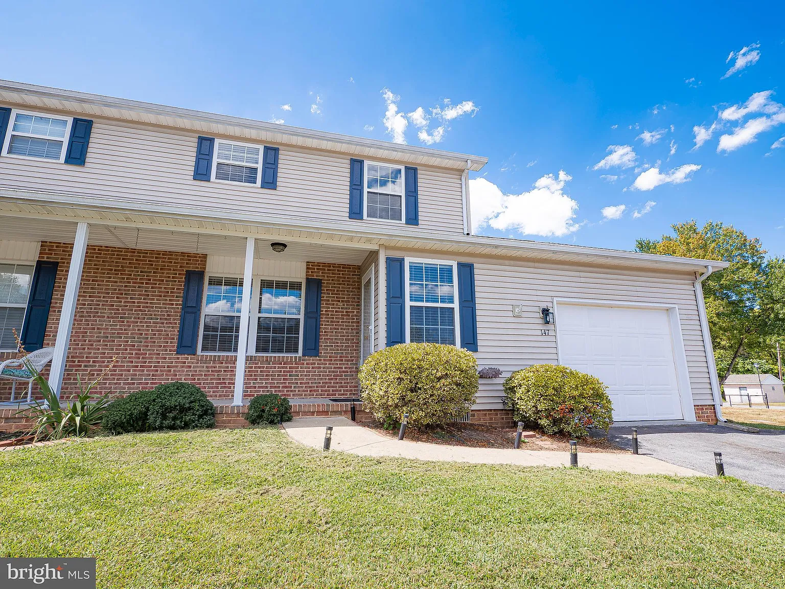 147 Westhall Dr photo 1