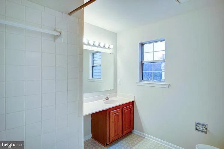 6912 Kerrywood Cir — Photo 24