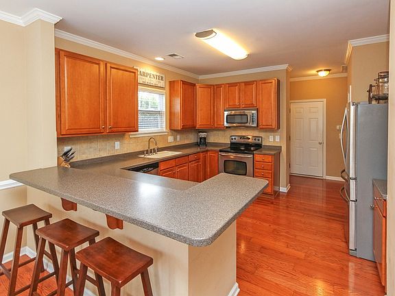 5th image of 4536 Scarlet Oak Dr