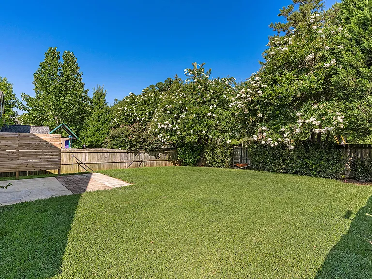 228 Rindle Dr — Photo 29