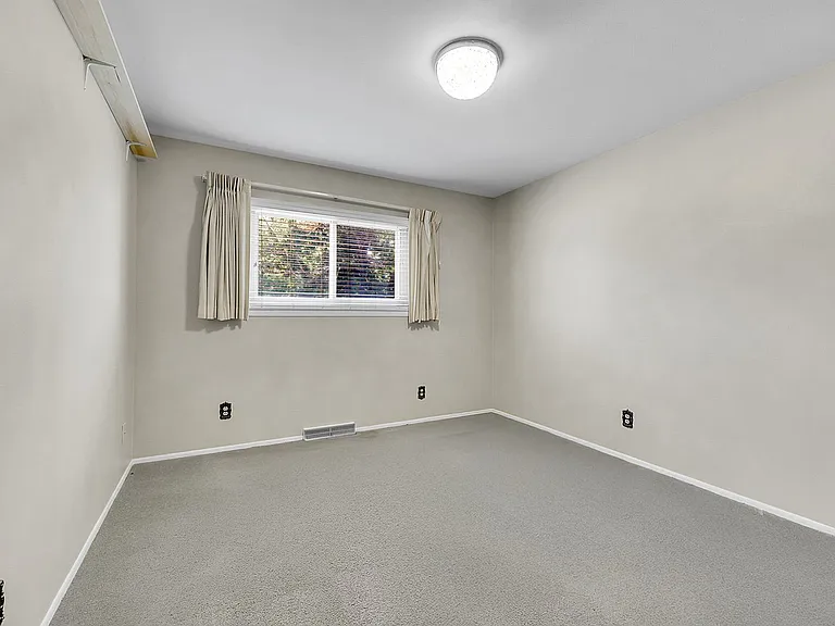 4220 Edwinstowe Ave — Photo 25