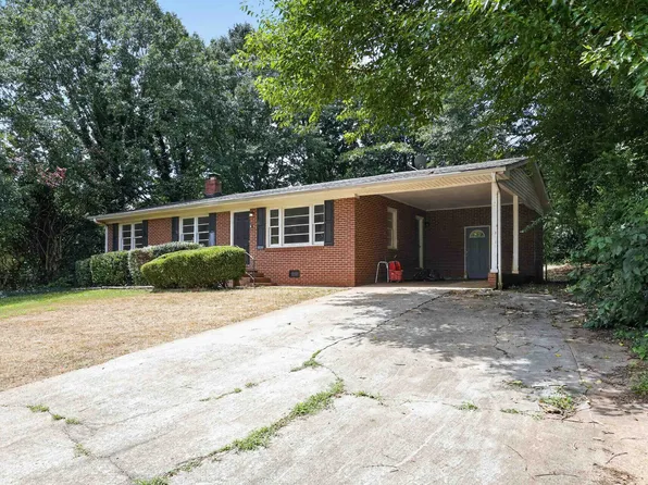 114 Folkstone St, Greenville, SC 29605