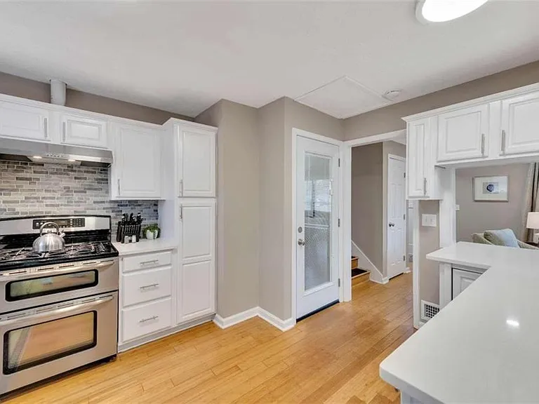5005 Maryland Dr NW — Photo 10