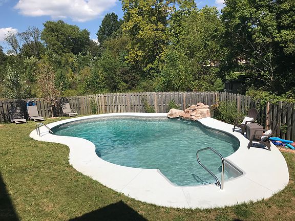 2nd image of 2054 Stone Bridge Ct