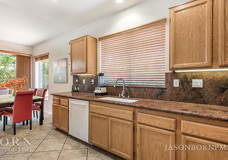 5482 Avignon Ct — Photo 6