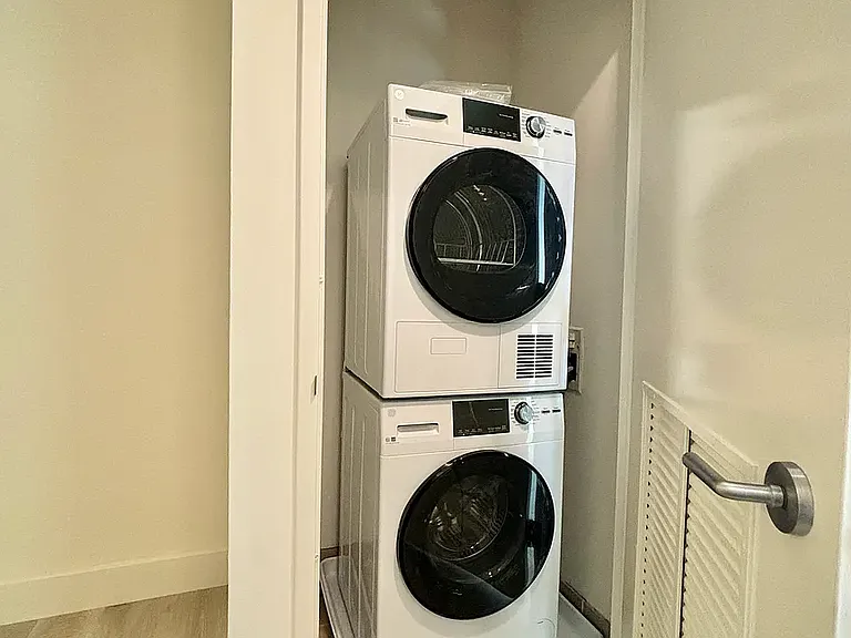 229 W 60th St #3H — Photo 6