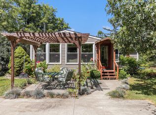 1034 Liebeck Rd, Chelsea, MI 48118