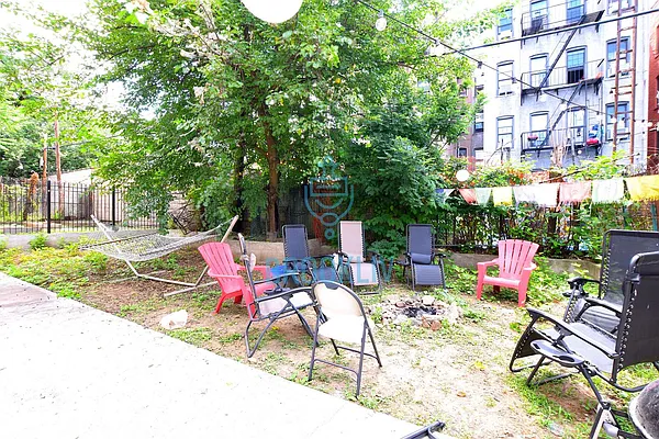 Rented by null | media 42