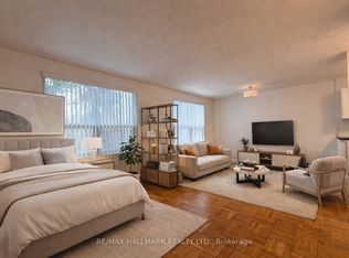 57 Rawlinson Ave #203, Toronto, ON M4P 2N1