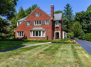 52 Sandringham Rd, Rochester, NY 14610