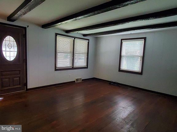 2nd image of 807 E Boundary Ave