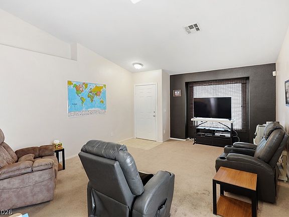 5th image of 2724 Knoll Point St