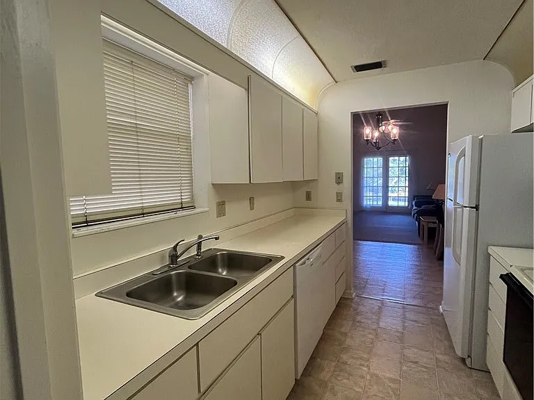 65 E Hartford St #5A — Photo 3