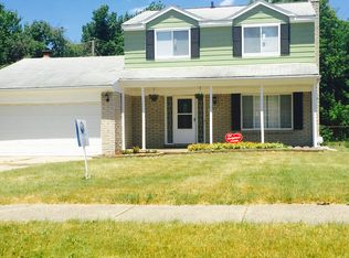 18130 Meadowood Ave, Lathrup Village, MI 48076