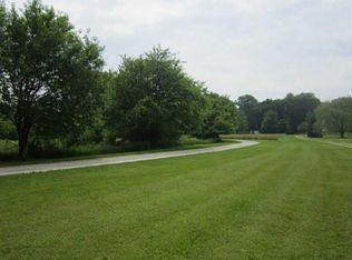 5112 Turkeyfoot Rd, Zionsville, IN 46077