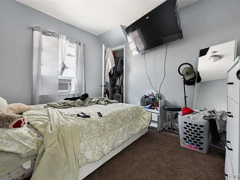 9173 Appoline St — Photo 15