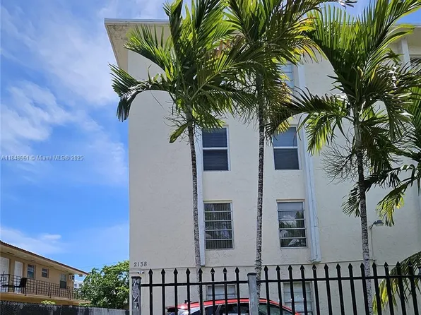 2138 SW 6th St APT 403, Miami, FL 33135