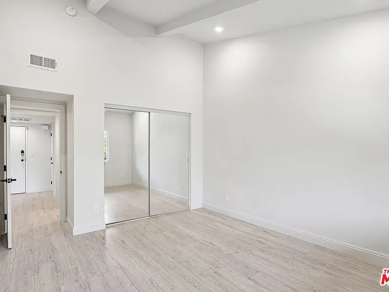 2700 Cahuenga Blvd E #4313 — Photo 22