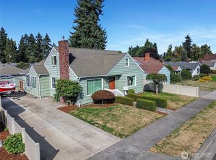 310 18th St NW, Puyallup, WA