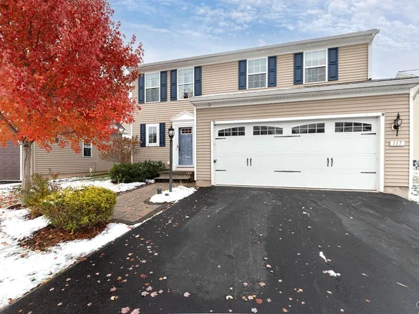117 Rising Crest Cir, Minoa, NY 13116