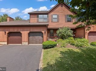 50 Danielle Ct, Lawrence Township, NJ 08648