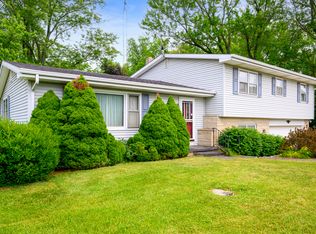 409 S Woodpecker Rd, Hagerstown, IN 47346