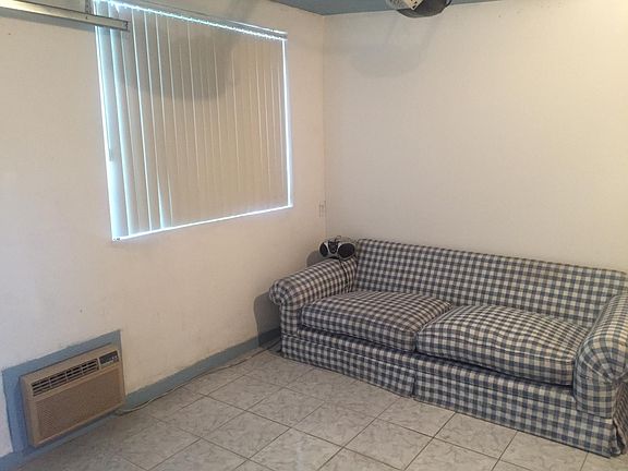 2nd image of 14705 Los Angeles St #A