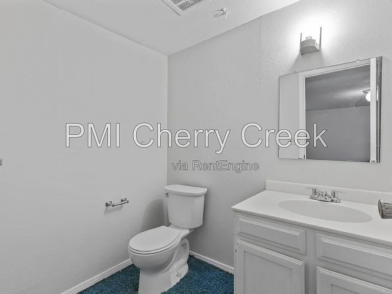 207 S Ursula St — Photo 29