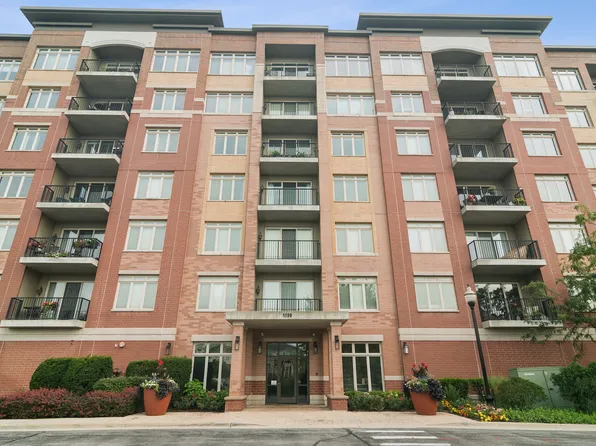 1199 E Port Clinton Rd Unit 711, Vernon Hills, IL 60061