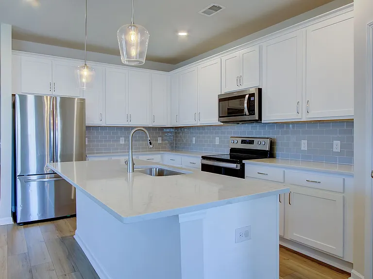 714 McRoy St — Photo 4