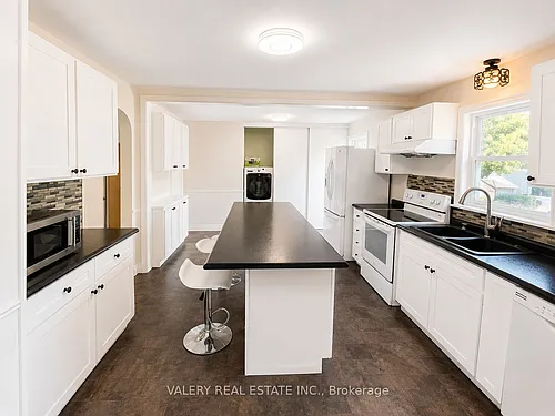 374 Edmonton St #MAIN Photo 1