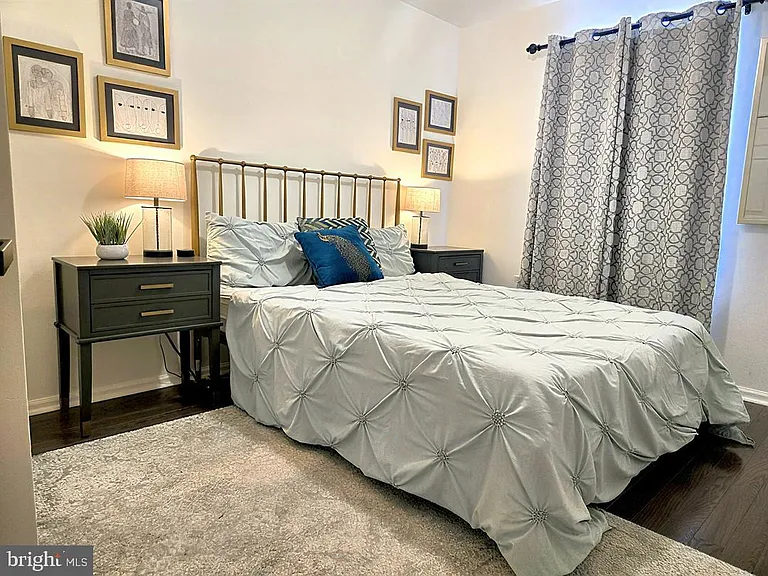 2484 Revere Ct #27B — Photo 11