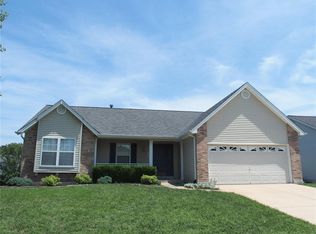 710 Crooked Lake Ct, Saint Charles, MO