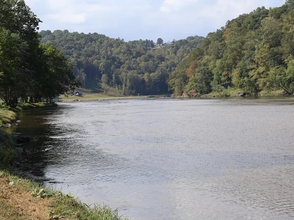 River Vw E, Independence, VA 24348