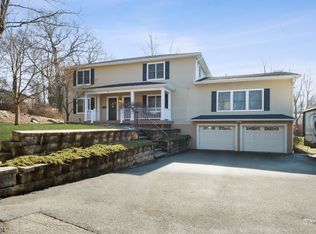 116 2nd St, Mahwah, NJ 07430