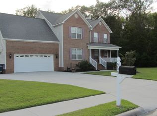 905 Fawn Trl, Jacksonville, NC 28540