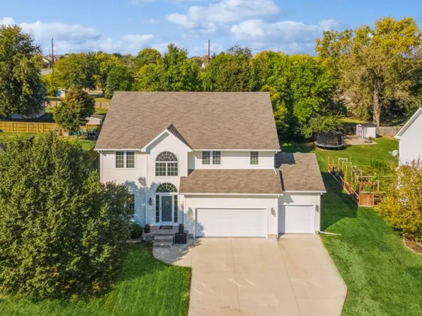 3814 155th St, Urbandale, IA 50323